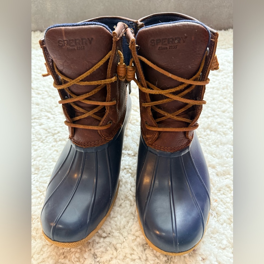Sperry duck boots. EUC
